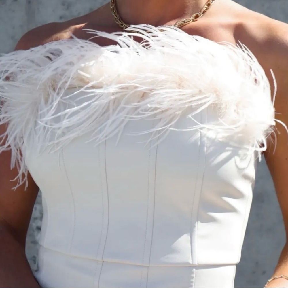 Chic cream faux Leather Dress with Feathers - Picture 2 of 4
